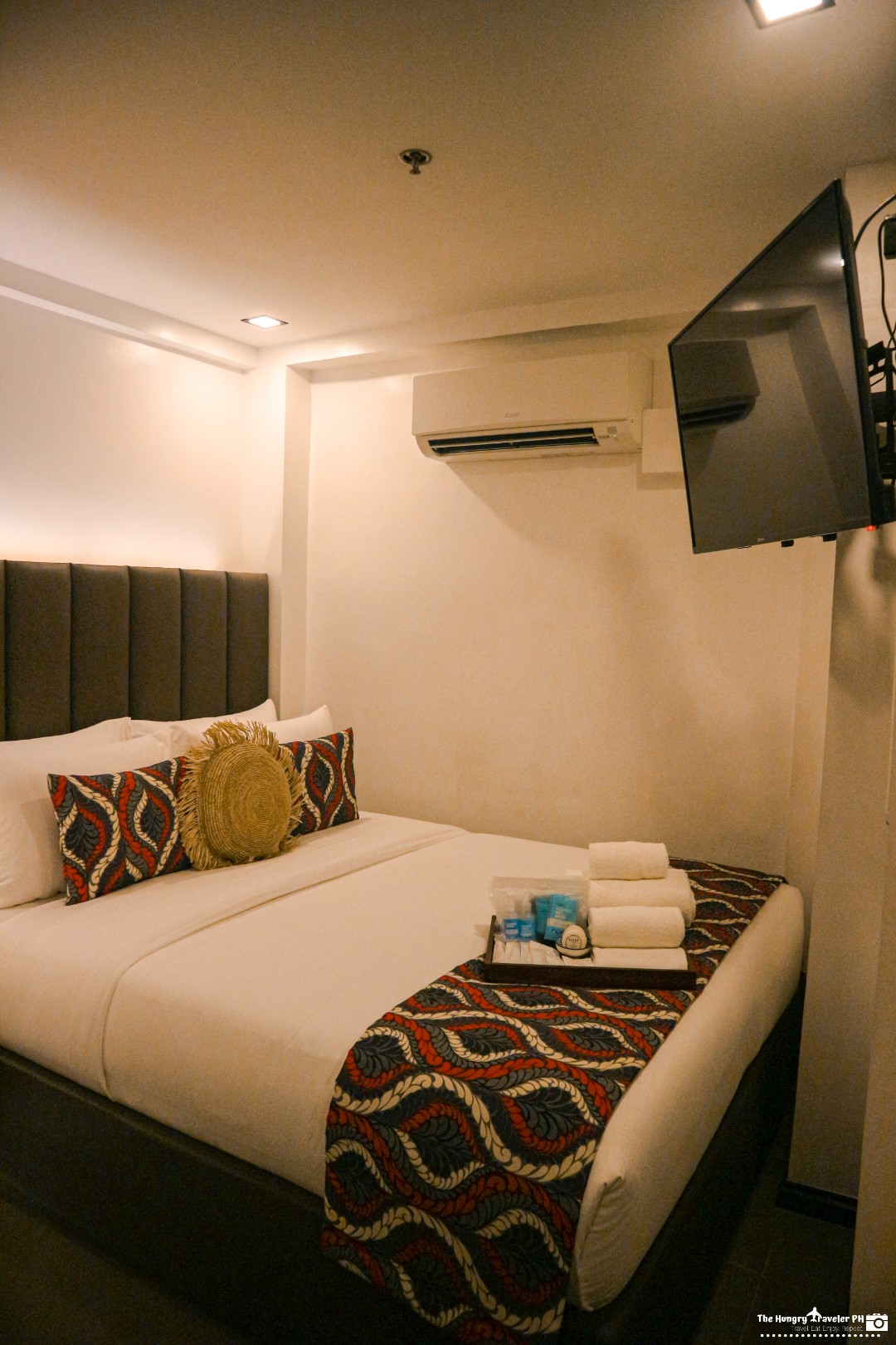 unwnd lux hostel